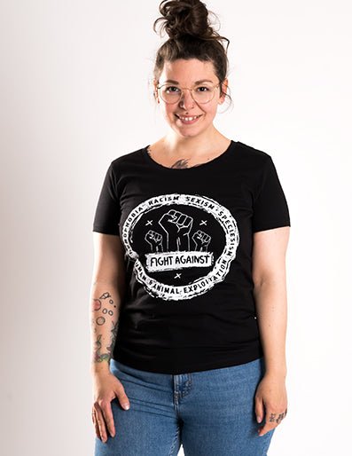 "fight against" - Frauen T-Shirt - Róka - fair clothing
